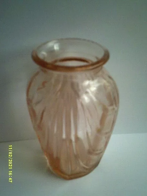 Ancien Petit Vase En Verre Rose Transparent Numerote 3 Art Deco Vintage
