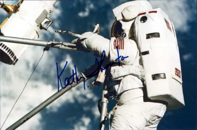 Kathryn Kathy Thornton Signed 4x6 Photo NASA Space Shuttle Astronaut Autograph