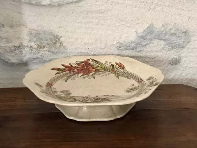 Assiette sur piédouche en céramique/compotier, fin XIXème, décor polychrome