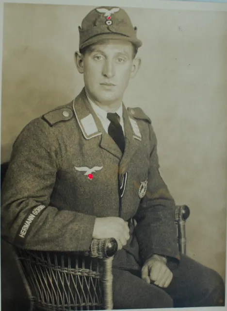 Altes Foto/Portraitfoto/Soldat/Ärmelband H.G.Division