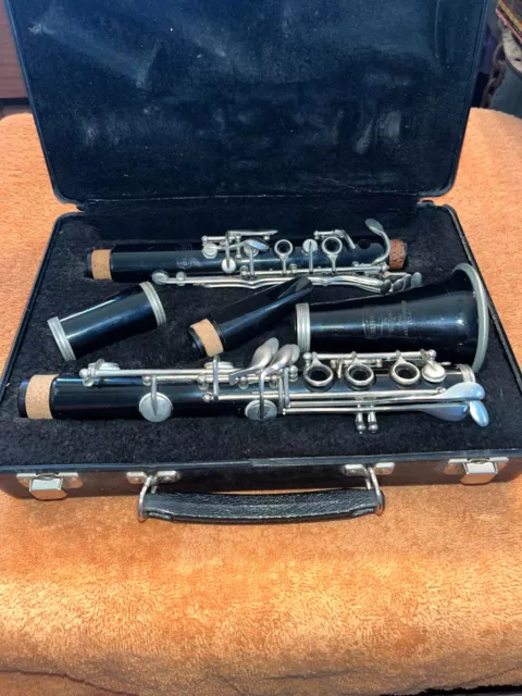 Vintage Selmer Bundy Resonite Clarinet Instrument with Case Serial Number 136843