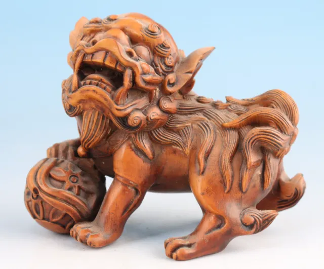 Have flaw collection old boxwood wooden Leo lion statue figure home decoration