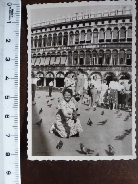 1 Foto SW Aug. 1954 VENEDIG Venezia Venice Piazza San Marco Markusplatz Tauben