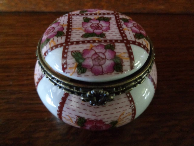 ANCIENNE BOITE A PILULES COFFRET A BIJOUX PORCELAINE LIMOGES DECO