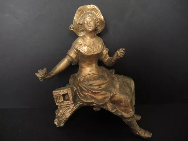 Ancienne et Belle Statue femme a l'oiseau pour Pendule XIX ème