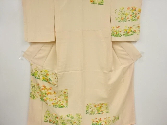 46311# Japanese Kimono / Antique Kimono / Embroidery / Floral Plants