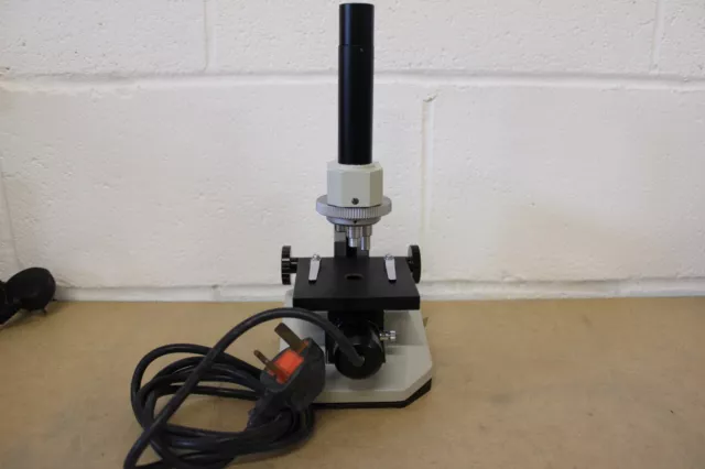 Meiji Techno Microscope Good condition With Light 3