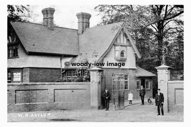 pt8445 - Wakefield , WR Asylum Entrance Gates , Yorkshire - Print 6x4