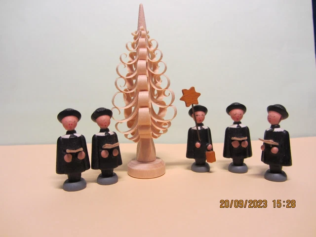 5    KURRENDE SÄNGER  2,5 cm  , 1 BAUM  7,5 cm    Erzgebirge