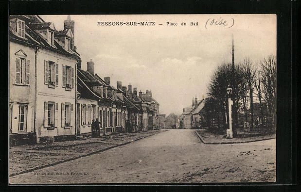 CPA Ressons-sur-Matz, Place du Bail