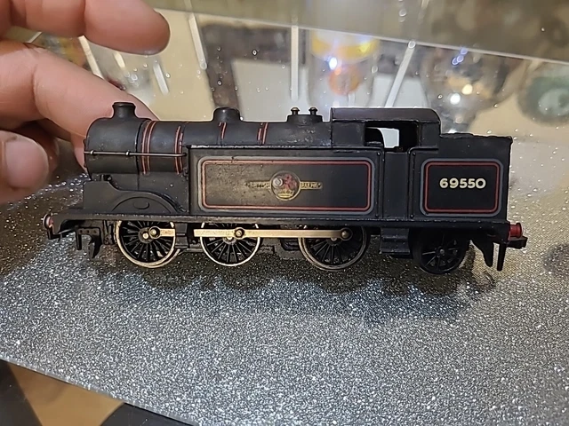 Hornby Dublo N2 0-6-2 Tank EDL17 Loco 2 Rail & rare Large Safety Valve Runs Well