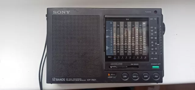 Sony ICF-7601 12 Band Weltempfänger FM/AM + Sony AN-71 Kompakt Antenne