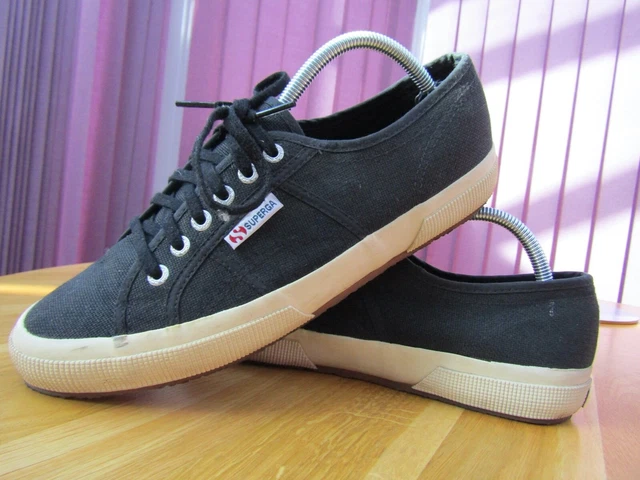 Superga deals nere basse
