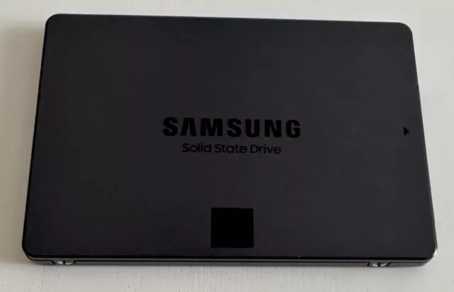 Samsung 860 QVO 1TB, SATA III, 2,5 Zoll Interne SSD (MZ-76Q1T0BW)