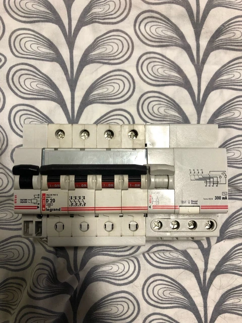 Interrupteur differentiel 63a type a - Comparez les et achetez sur