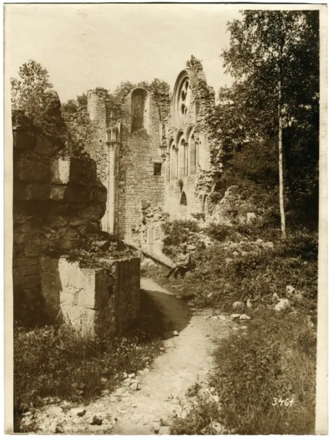 Großes Pressephoto, 1. Weltkrieg. Klosterruine um 1915