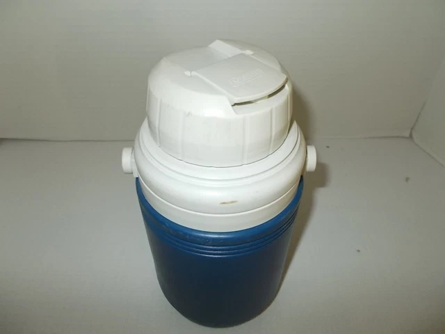 Coleman  Model 5543 Water Jug With Spout 1/2 Gallon
