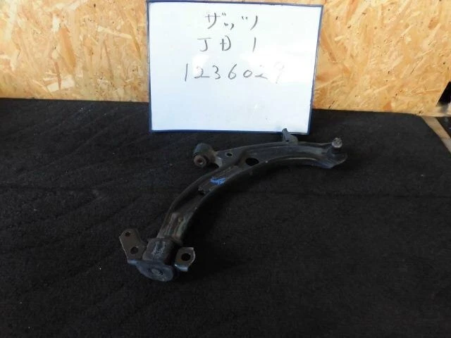 HONDA Thats 2007 Braccio di controllo inferiore anteriore destro 51350S2KN03 [Usato] [PA01953378]