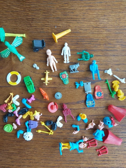 Kinder ancien montable - pour pièces.  Lot 8