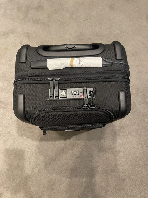 Tumi Alpha 3, 22" Expandable 4 Wheeled Carry-On - Black (1171541041) 3