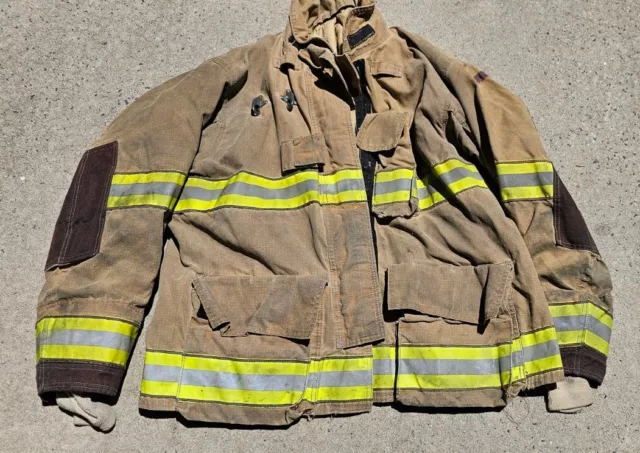 GLOBE GXTREME 52 x 32 Firefighter Turnout Bunker COAT JACKET GEAR RESCUE TOW EMS