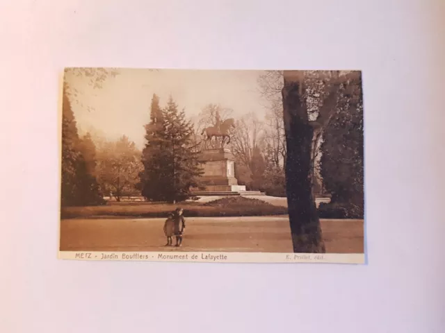 CPA Metz, jardin boufflers, monument de lafayette, enfants
