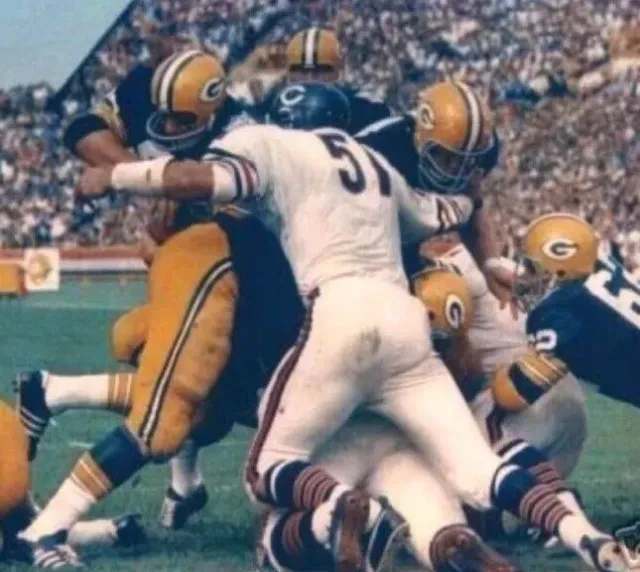 Chicago Bears Dick Butkus Vs Green Bay Packers Nfl Football 8x10 PHOTO PRINT