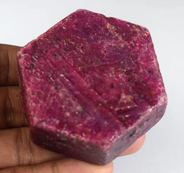 Hexagon Madagascar Red Ruby Gemstone Rough Natural 917.95 Ct AGI Certified Y1045