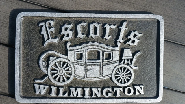 CAR CLUB PLAQUE  Edelbrock Holley Cragar Hot Rod Rat Fink LS1 AC Delco Corvette