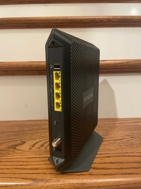 NETGEAR Nighthawk AC1900 4 Wireless-Wi-Fi 802.11ac Router - C7000-100NAS