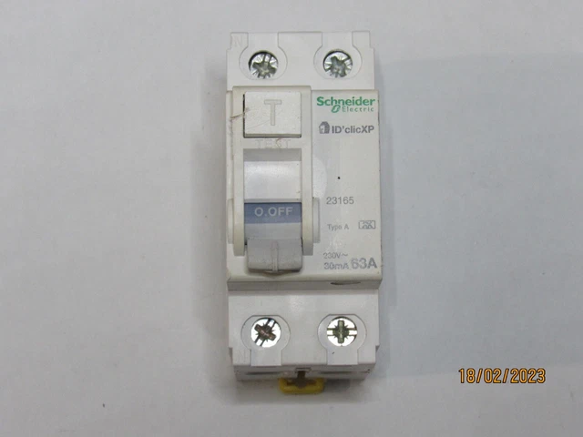 INTERRUPTEUR DIFFÉRENTIEL MERLIN Gerin 63A 30mA type AC peignable 23247