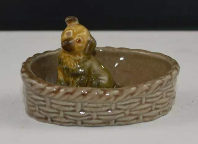 Wade Trinket/Pin Dish Dog In A Basket