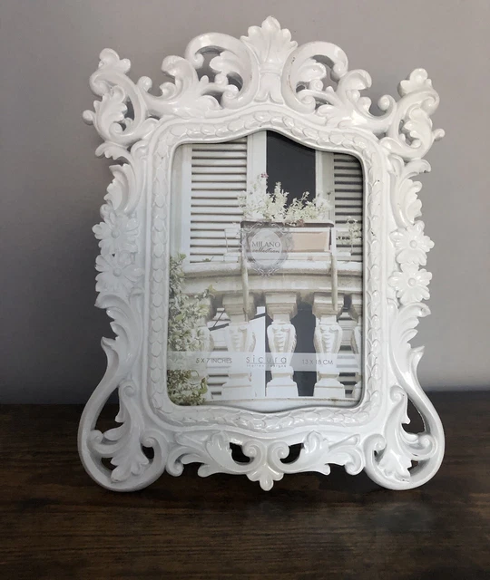 Gorgeous Milano Collection White Photo Frame 9” X 11,5” leaves ornament Great