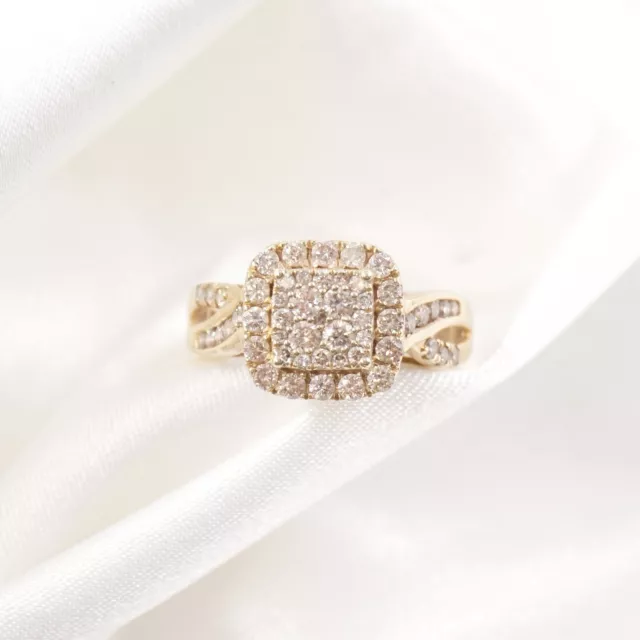 10K YELLOW GOLD Square Cluster Diamond Halo Engagement Ring (0.88 CTW ...