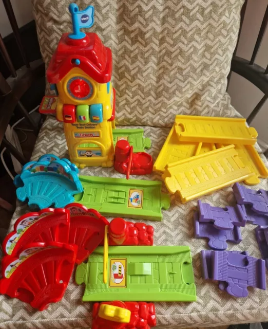 VTECH TOOT TOOT DRIVER TRAIN BUNDLE spare part Station Track Barriers Junctions