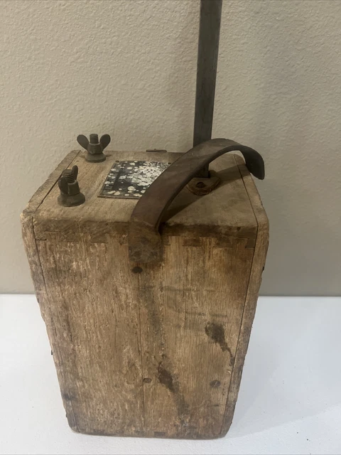 Antique  Blasting Machine Dynamite Detonator  "Atlas".  Atlas Powder Wilmington 6
