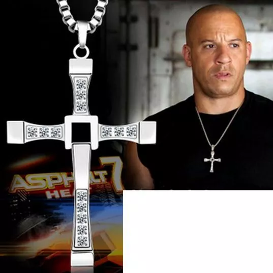 Chaine + pendentif croix Fast and Furious Vin Diesel couleur argent ou Doré 3