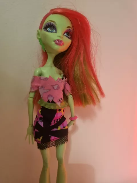 Bambola Doll Monster High Venus