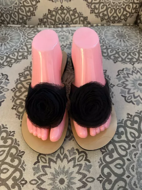 Nine West Black Thong  Sandal  Womens Size 7.5