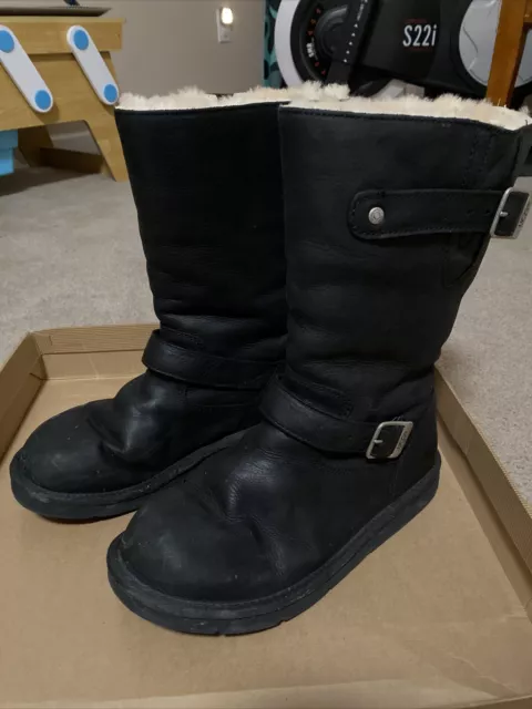 UGG Women’s Size 8 Kensington Biker Black Leather Fur Lined Buckle Boots