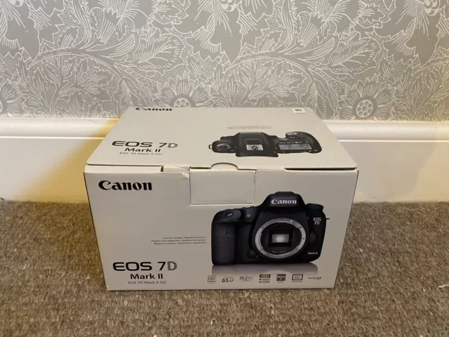 Canon EOS 7D Mark II Camera Body. Shutter Count 16575. Very well looked after.