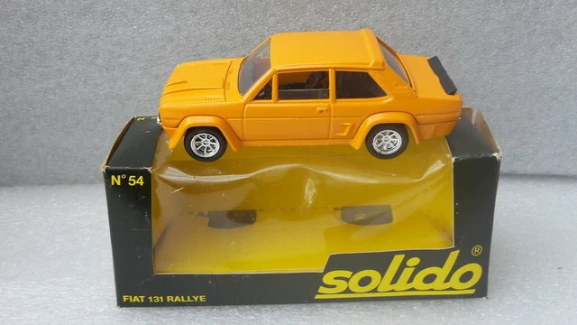 Solido série 100 - Fiat Abarth, neuf en boite, Vente aux enchères : Jouets - Trains - Poupées