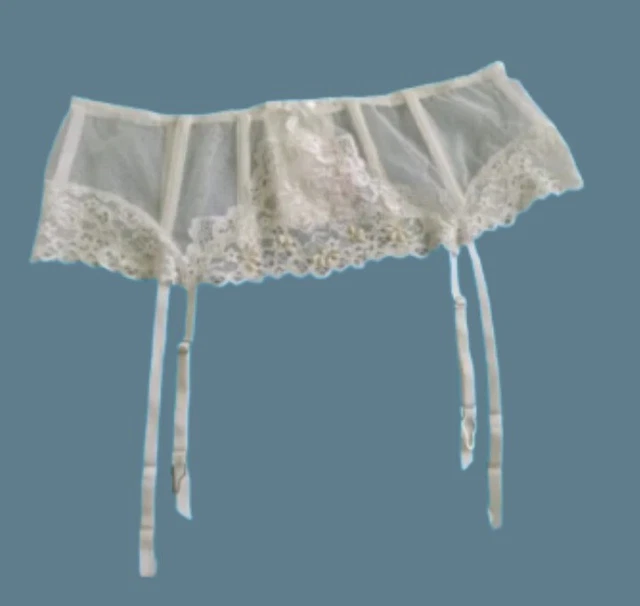 Victoria’s Secret White Lace Nylon/Elastine Rhinestone Garter Belt Size M/L