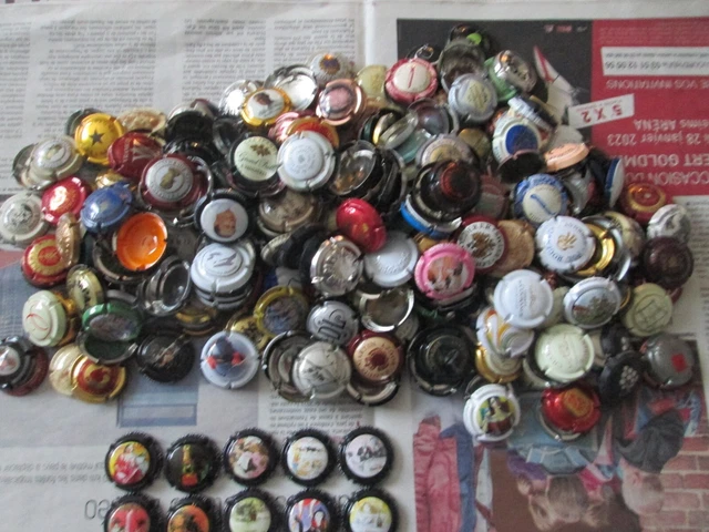 LOT DE 400 CAPSULES DE CHAMPAGNE (avec 1 série Abelé )