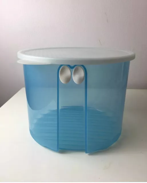 Tupperware Fridgesmart Round 20 Cup Vented Veggie Lettuce Keeper Container Blue