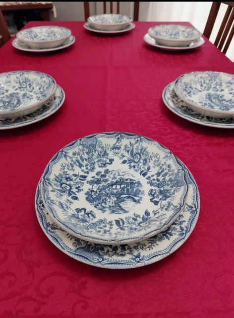 Piatti Di Carta Usa E Getta 18cm - Nero Con Lamina Argento, Set 24 Pezzi Per Feste E Dessert