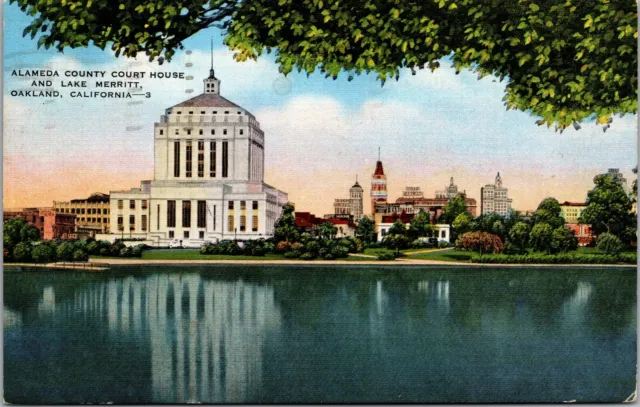 Vtg Oakland California CA Almeda County Court House Lake Merrit 1940s Postcard