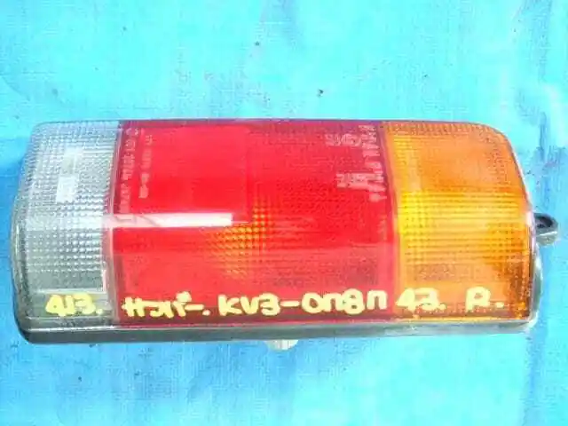 SUBARU Sambar 1992 V-KV3 Right Tail Light [Used] [PA01786560]