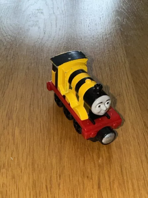 Thomas the Tank Engine Take and Play Engine Bumble Bee James 2013 Version