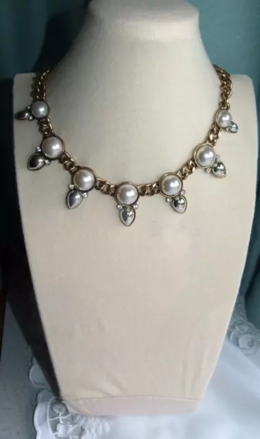 Jewellery Pretty Gold Tone Metal Chain & White Faux Pearl Necklace 840